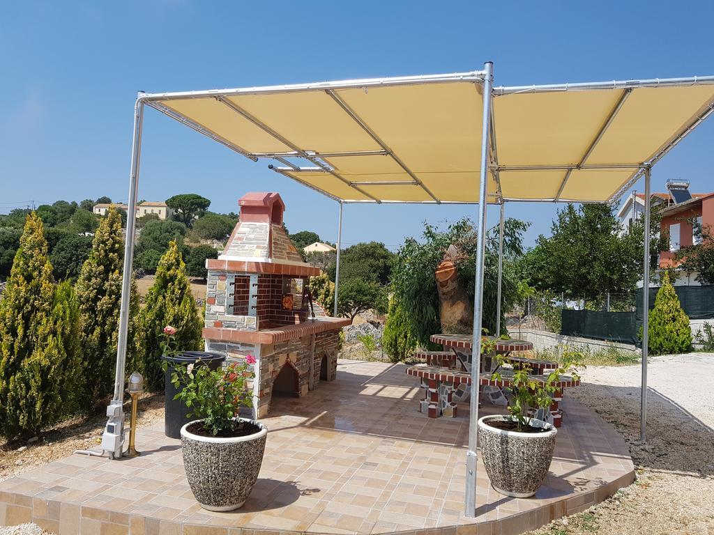 Alexia Ferentinou Apartment ฟิสคาร์โด ภายนอก รูปภาพ