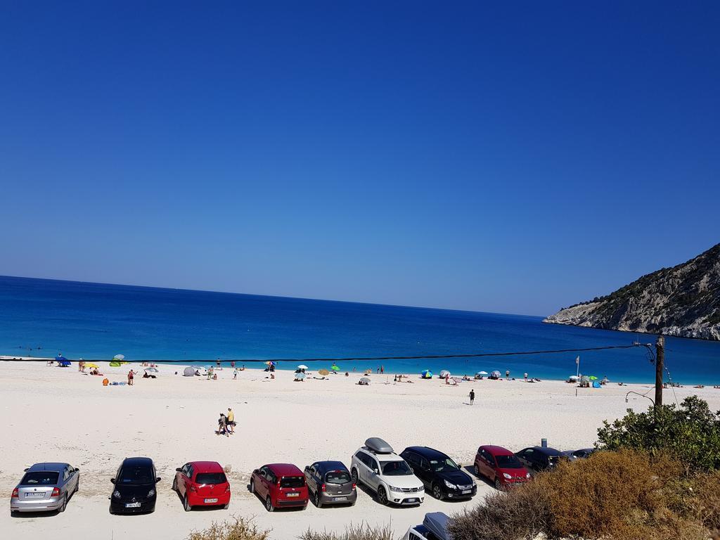 Alexia Ferentinou Apartment ฟิสคาร์โด ภายนอก รูปภาพ